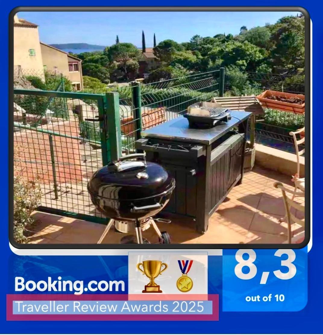 Cavalaire Vue Mer Au Loin Maisonnette Tout Equipee Pour 4 Personnes Avec Piscine Clim Wifi Velos Tv Barbecues Kültér fotó